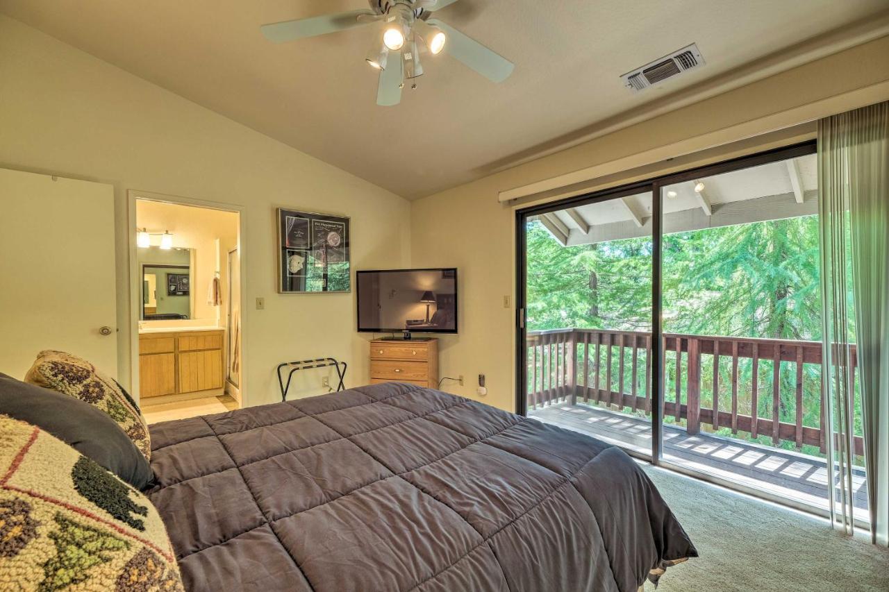 Pine Mountain Lake Haven With Spacious Deck! Groveland Exterior photo